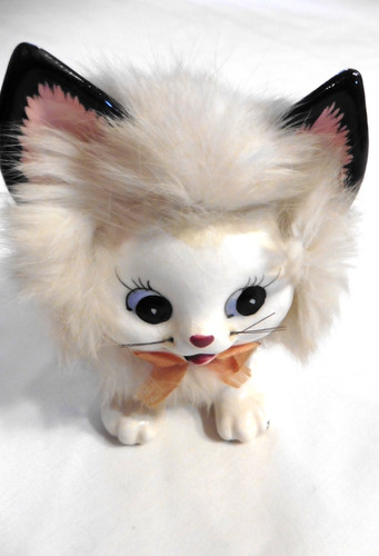 Vtg kitschy ucagco white - kitschy,
